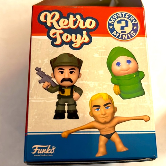 Retro Toys Exclusive Mrs. Potato Head Collectible - Picture 6 of 6
